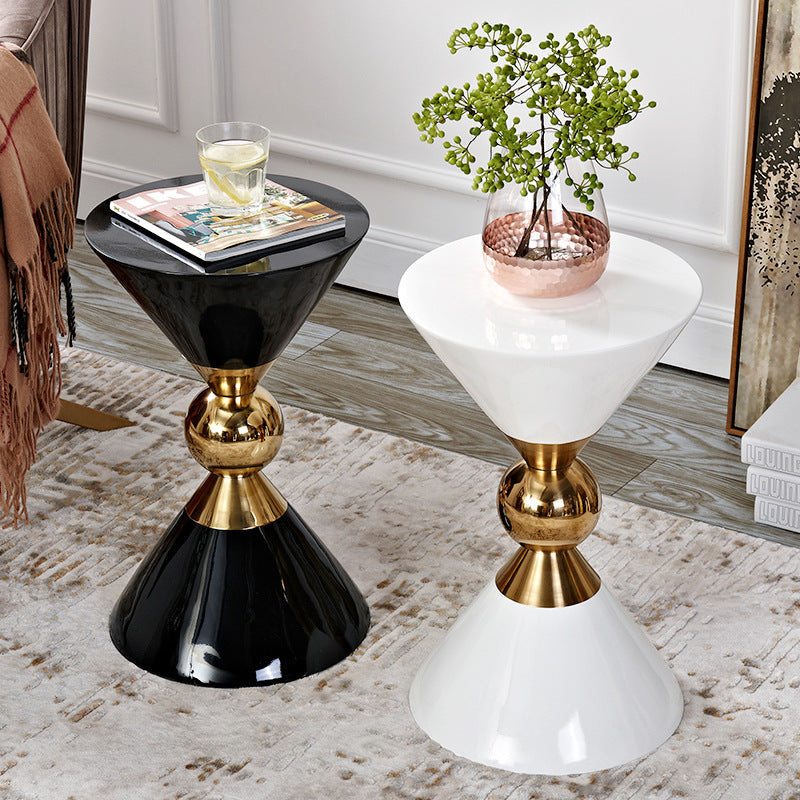 Light luxury style side table post-modern Mini removable sofa corner American black and white New Chinese style stainless steel corner table